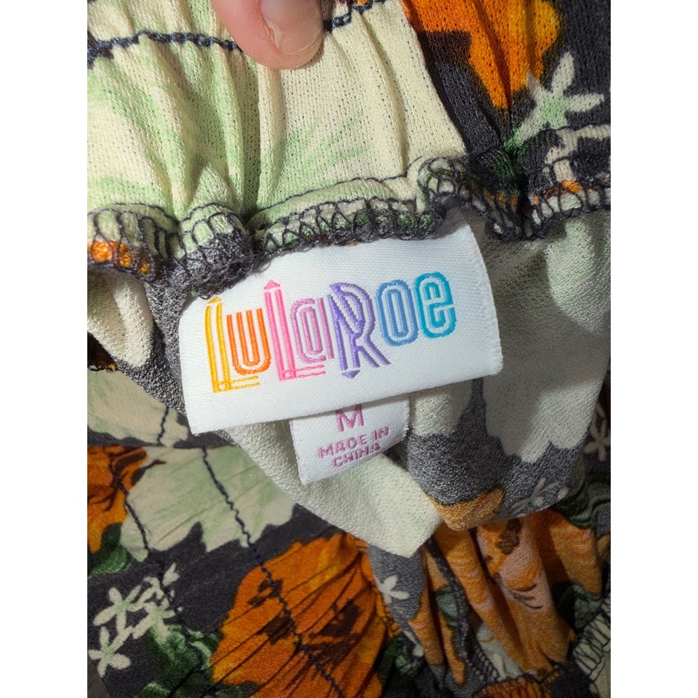 LuLaRoe Tropical Hibiscus Floral Paperbag Waist Shorts Navy Orange Medium F2 - Picture 6 of 9